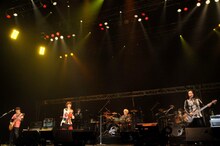 LINDBERGとゆうやのコラボセッションの様子。（撮影：今元秀明）