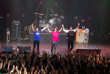 TRICERATOPS「“FOR THE STARLIGHTS TOUR” 追加公演」東京・赤坂BLITZ公演の様子。（撮影：山本倫子）