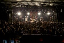 GARLICBOYS「俺たちのワンマン2014 at Last in OSAKA」のライブの様子。（Photo by Nariaki Ueda）