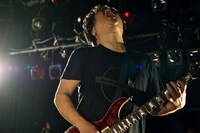 LARRY（G / GARLICBOYS）（Photo by Nariaki Ueda）