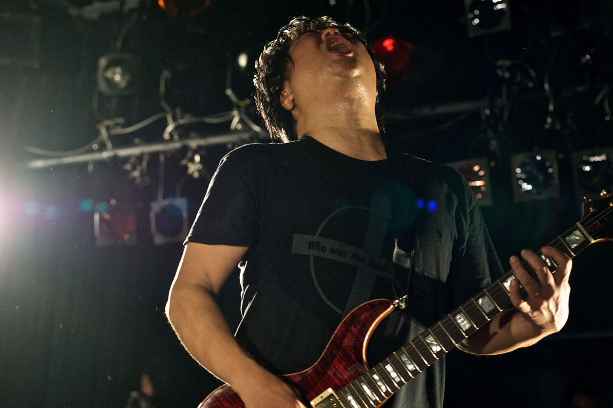 LARRY（G / GARLICBOYS）（Photo by Nariaki Ueda）