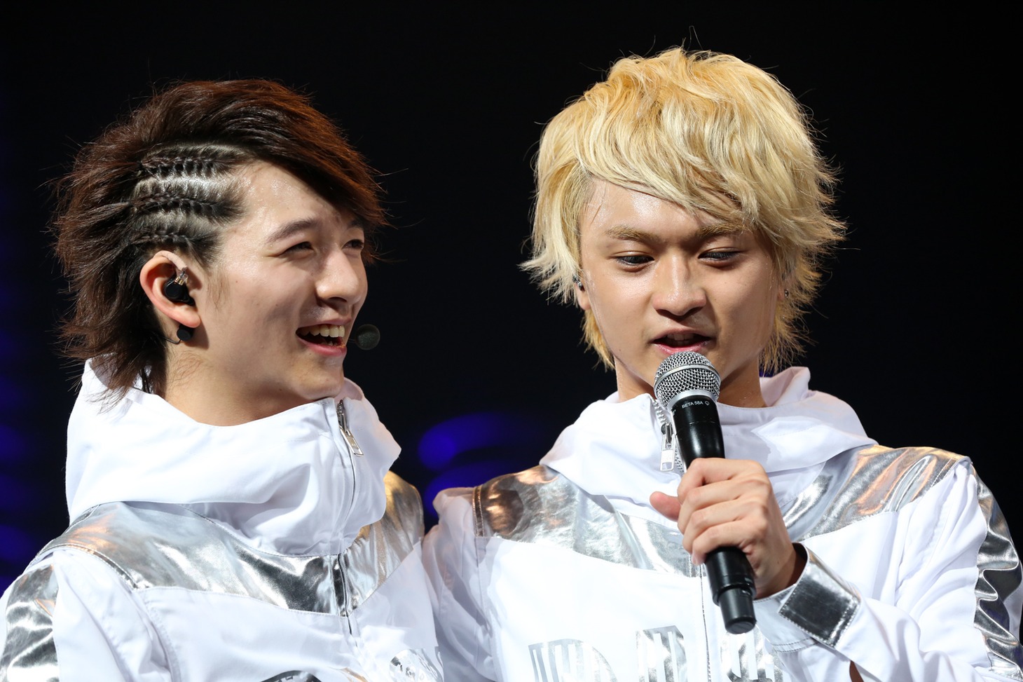 左からRYUJI、To-i。