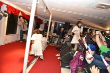 「Negicco COUNT DOWN 2014-2015 HAPPY NEW NEGIII!」の様子。