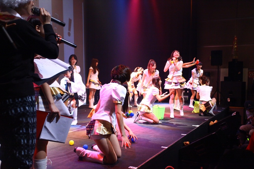 「LinQ年末大感謝祭2014～紅白LIVE合戦～」1日目、ファン投票の様子。