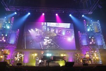 WEAVER（Photo by KAMIISAKA HAJIME）