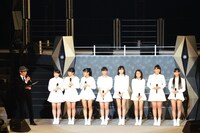 ハロー！プロジェクト研修生による新ユニットに参加する8名。左から藤井梨央、広瀬彩海、野村みな美、小川麗奈、浜浦彩乃、田口夏実、和田桜子、井上玲音。