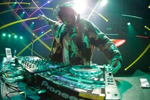 石毛輝（the telephones）