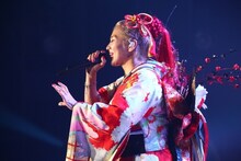 「MINMI LIVE TOUR 2014 “BAD”」インテックス大阪公演の様子。