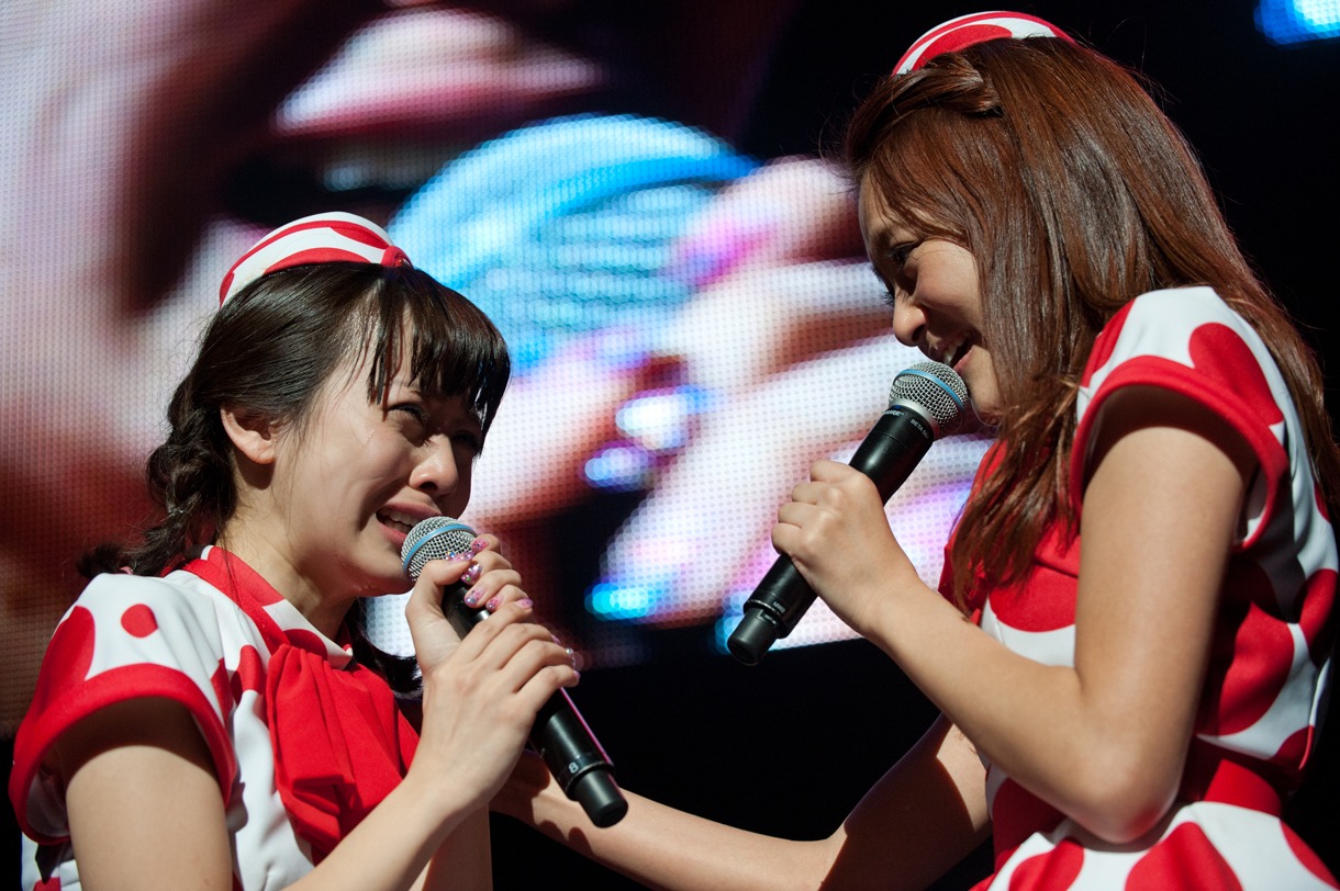 左から奥仲麻琴、安斉奈緒美。