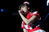 パッセンジャーに感謝の気持ちを伝える奥仲麻琴。