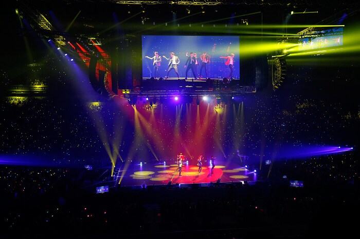 2PM「2PM Hottest Japan New Year's Party 2015“OLD BOY vs YOUNG BOY”」の様子。