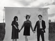 BOMI「月曜のメランコリー」キービジュアル。左から津野米咲、BOMI、ハマ・オカモト。