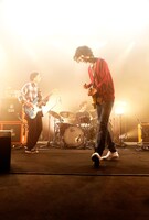 plenty「plenty 2014年 冬 ワンマンツアー」東京・渋谷公会堂公演の様子。（撮影：岡田貴之）