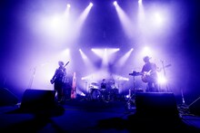 plenty「plenty 2014年 冬 ワンマンツアー」東京・渋谷公会堂公演の様子。（撮影：岡田貴之）