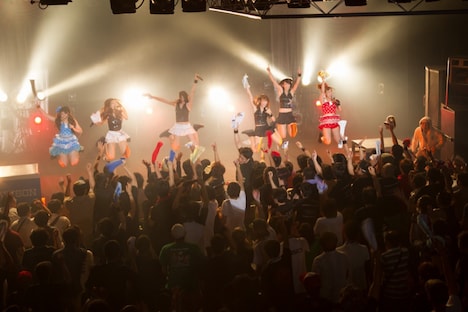 過去の「ジモドルフェスタLIVE」の様子。