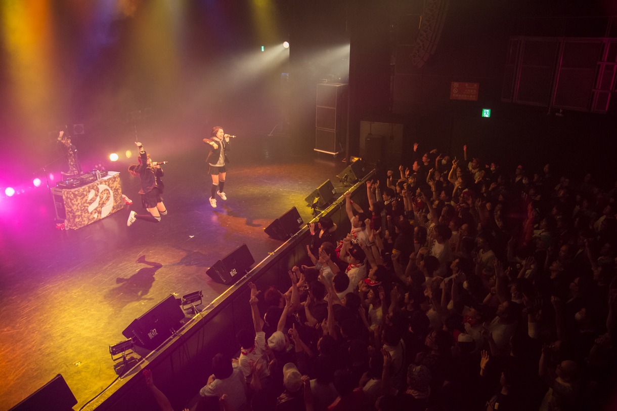 ライブベリーによるライブの様子。