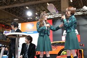 「TOKYO AUTO SALON 2015」オートバックスブースでのトークショーの様子。