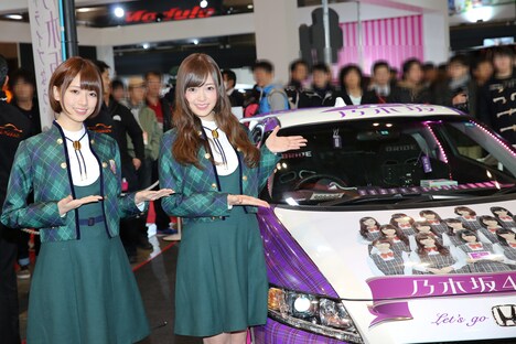 「TOKYO AUTO SALON 2015」オートバックスブースでのトークショーの様子。