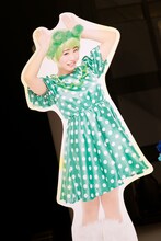 パネルになった坂本遥奈。