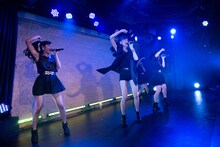 GALETTeによるライブの様子。