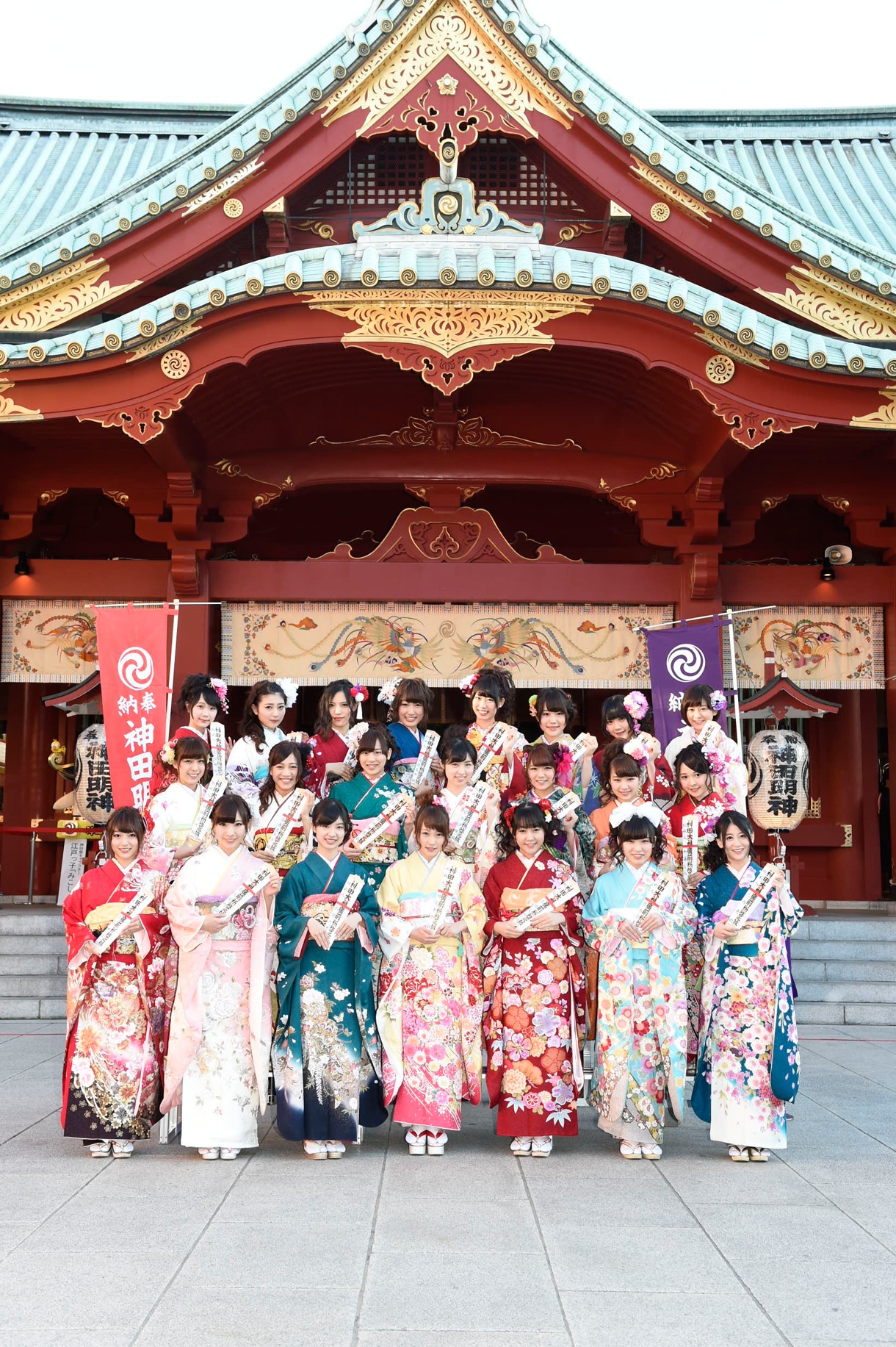 AKB48グループ新成人22名。