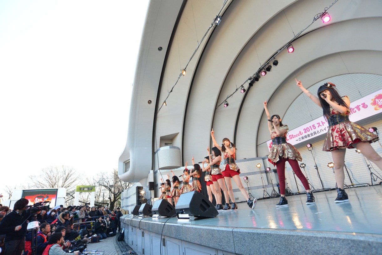 GEMによるミニライブの様子。