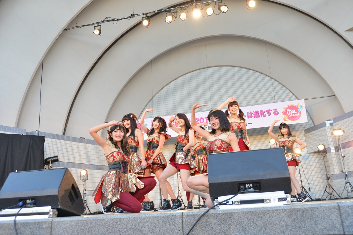 GEMによるミニライブの様子。