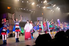 私立恵比寿中学＆チームしゃちほこ「俺のエビしゃちライブ」フィナーレの様子。