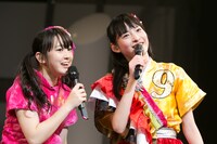 左から安藤ゆず（チームしゃちほこ）、松野莉奈（私立恵比寿中学）。