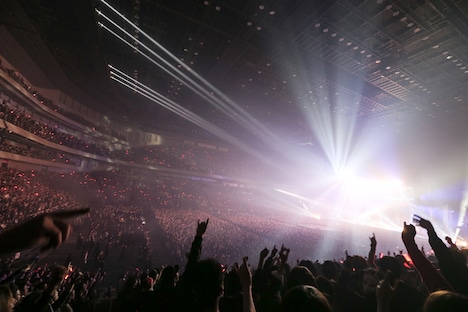 BABYMETAL「LEGEND "2015" ~新春キツネ祭り~」の様子。(Photo by Taku Fujii / MIYAAKI Shingo)