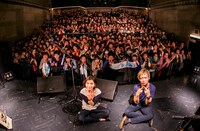 左から植田真梨恵、西村広文。