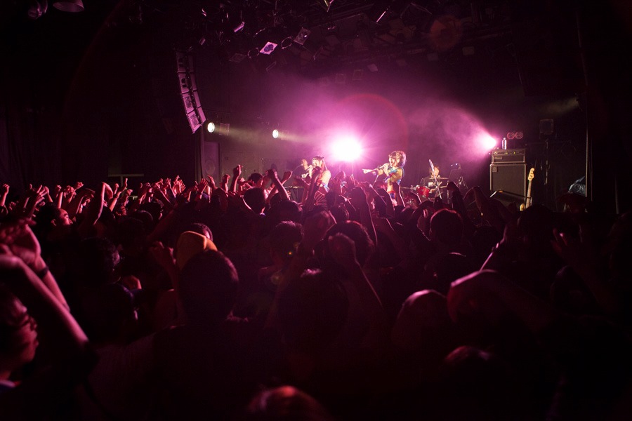 プラニメ ワンマンライブ「SAY HOW RAW!?」の様子。