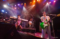 神聖かまってちゃんの東京・東京キネマ倶楽部公演の模様。