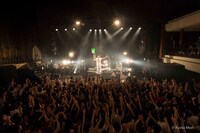 神聖かまってちゃんの東京・東京キネマ倶楽部公演の模様。