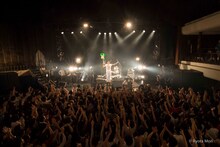 神聖かまってちゃんの東京・東京キネマ倶楽部公演の模様。