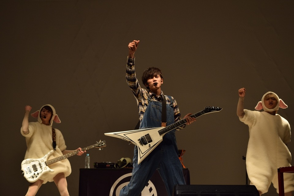 左からRYUJI、TAKUMI、To-i。
