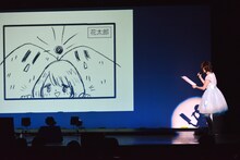 花澤香菜「花澤香菜スペシャルライブ：やくしまるえつこソングス」の様子。