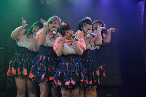 東京・LIVE GATE TOKYOで開催されたお披露目記者発表会の様子。
