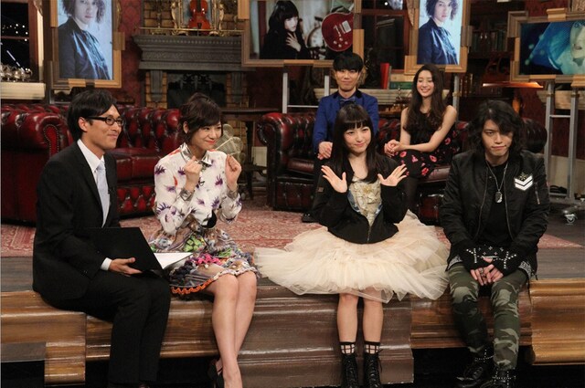 「音楽の時間～MUSIC HOUR～」のTRUSTRICKトークパートの様子。 (c)フジテレビ