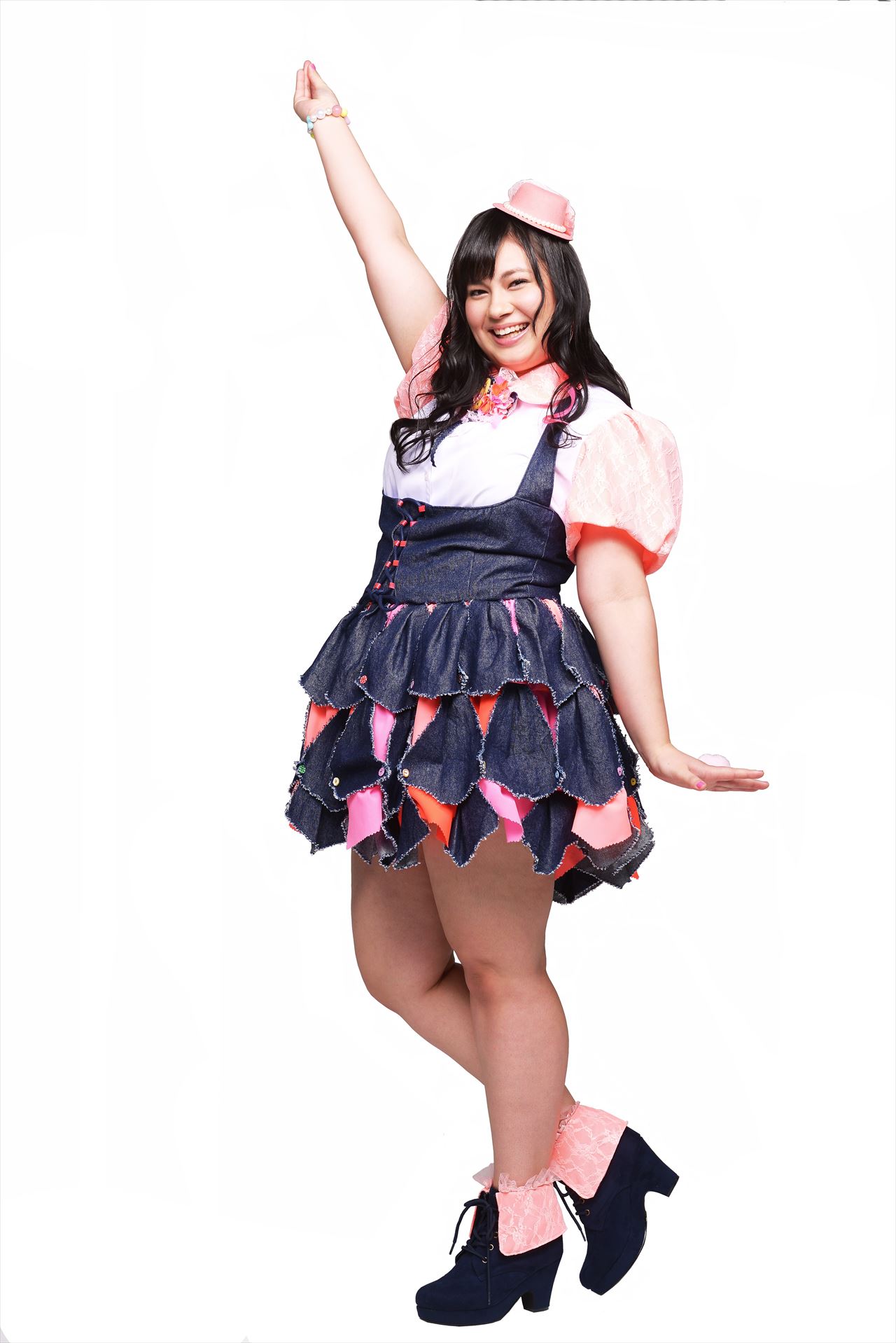 大橋ミチ子。1992年10月10日生まれ。身長167cm、体重87kg。