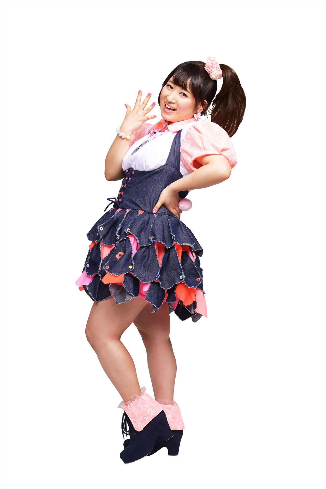 今週の人気画像2位は「これが本当の“大型”新人！平均体重76kgの女性アイドルグループ誕生」より、大木梨渚。1990年10月19日生まれ。身長146cm、体重60kg。