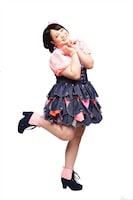 横川麻衣。1994年3月11日生まれ。身長159cm、体重77kg。