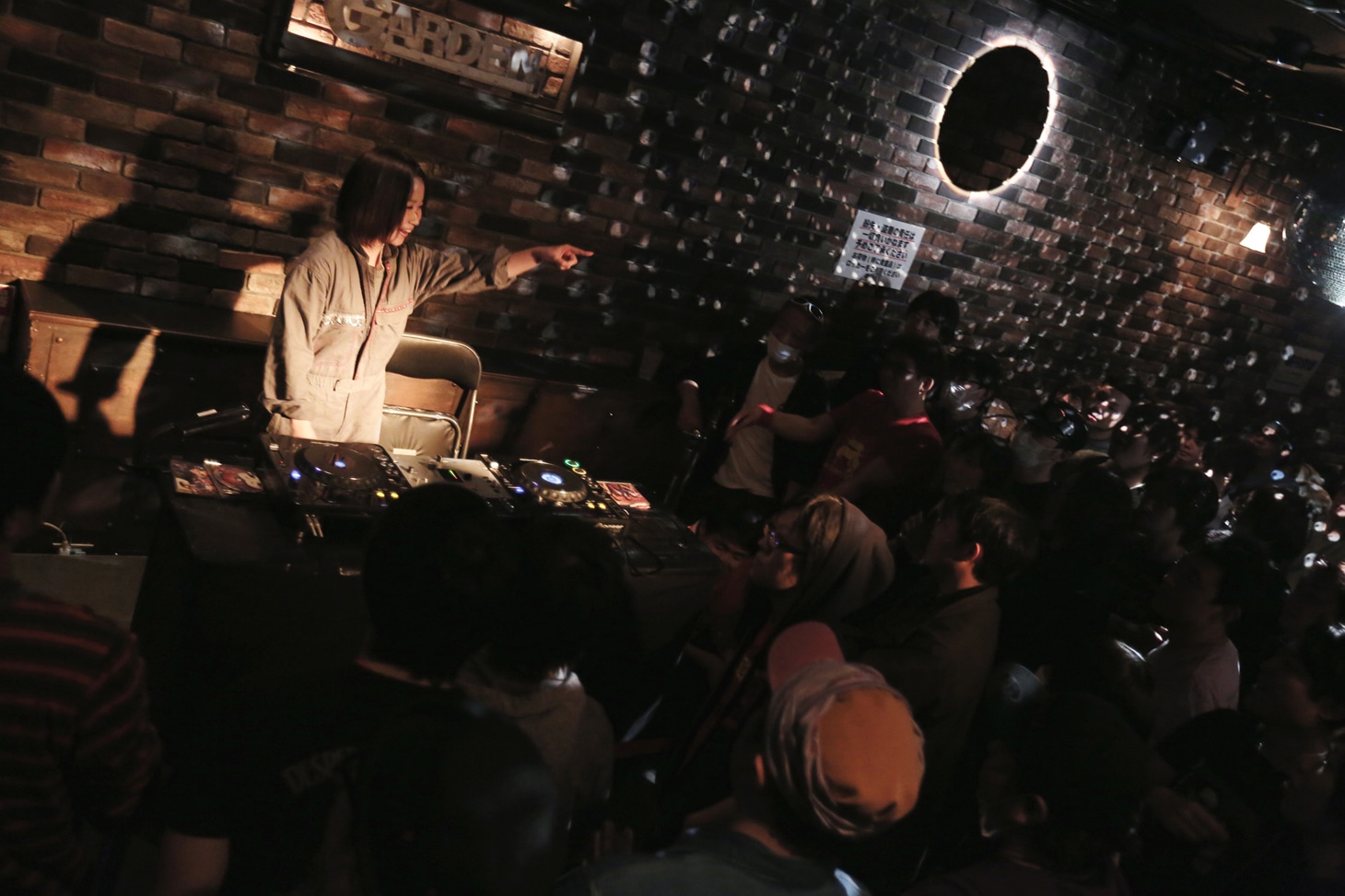 DJしふぉん（撮影：後藤壮太郎）