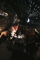 DJ younaP!（撮影：後藤壮太郎）