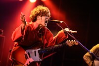 三原健司（Vo, G / フレデリック）（撮影：釘野孝宏）