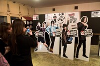 「MASH A&R presents MASHROOM 2015」場内に設置された等身大パネル。（撮影：釘野孝宏）