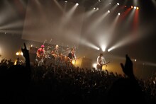 LUNKHEAD「10th ANNIVERSARY『一世一代のみかん祭り』」新木場STUDIO COAST公演の様子。（撮影：オオタシンイチロウ）