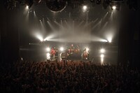 LUNKHEAD「10th ANNIVERSARY『一世一代のみかん祭り』」新木場STUDIO COAST公演の様子。（撮影：オオタシンイチロウ）