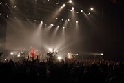 LUNKHEAD「10th ANNIVERSARY『一世一代のみかん祭り』」新木場STUDIO COAST公演の様子。（撮影：オオタシンイチロウ）