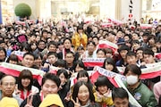 東京・イオンモールむさし村山で開催された「『瞳』リリース記念イベント」の様子。